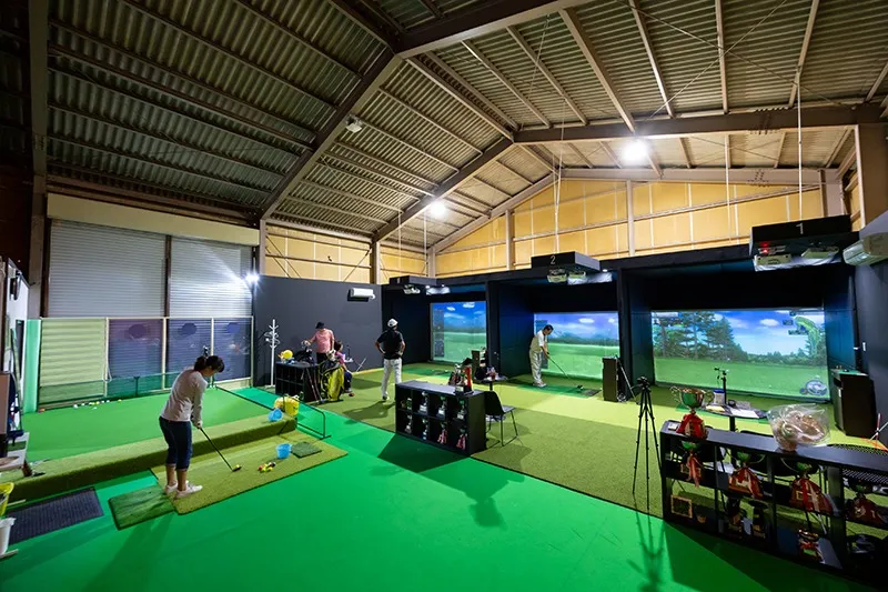 富田林市近郊のシュミレーションゴルフなら【UPGOLF】へ!